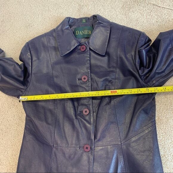 Danier Leather dark purple button front jacket size 8 - Picture 8 of 9